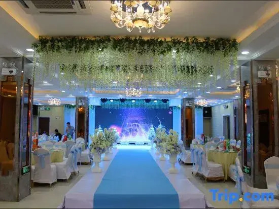 Jiaohe Zijin Star Hotel