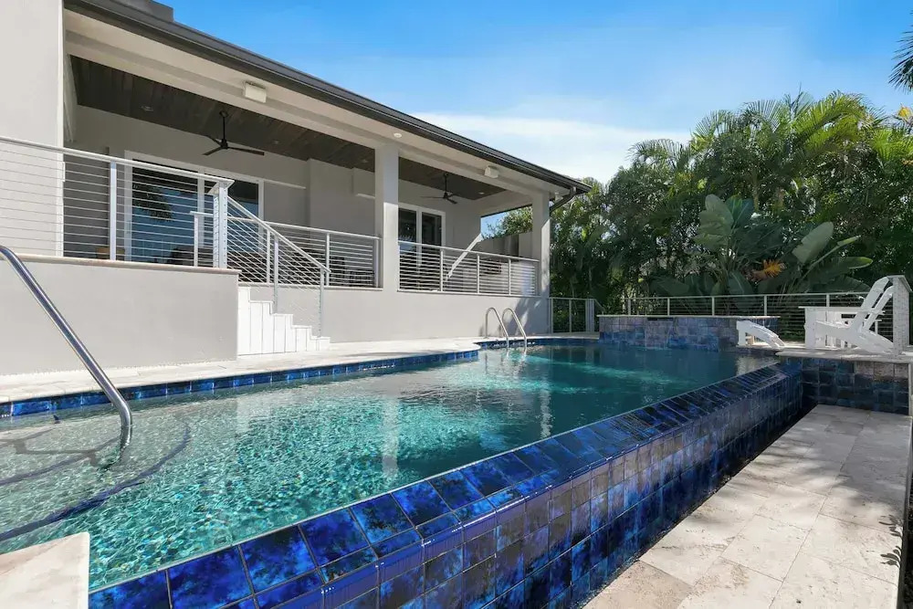 Marco Polo by Avantstay Waterfront 5bdr, Pool, Spa, Fire Pit, Walk to Beach