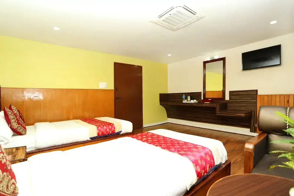 OYO 502 Avocado Orchid Resort