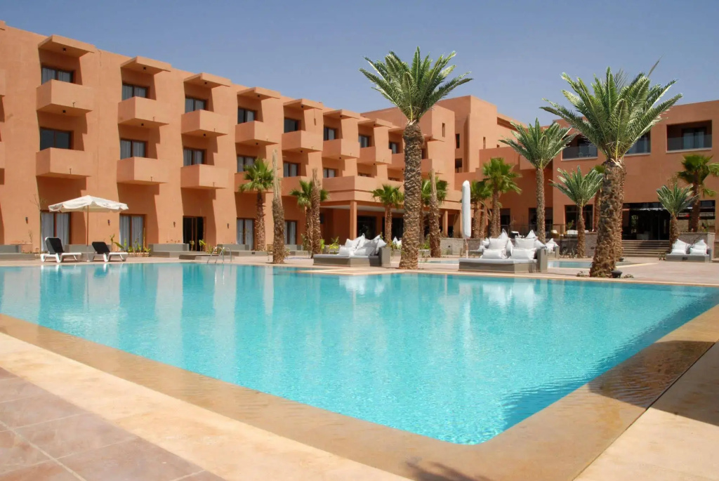 Oasis Palm Hotel