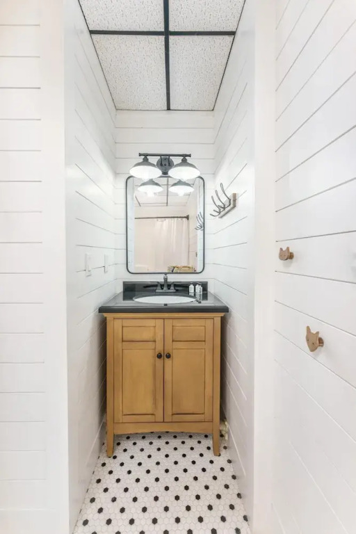 Grand Ole Mountain House: Hot Tub, Air Hockey, Arcade, Fire Pit, Nintendo Game Console