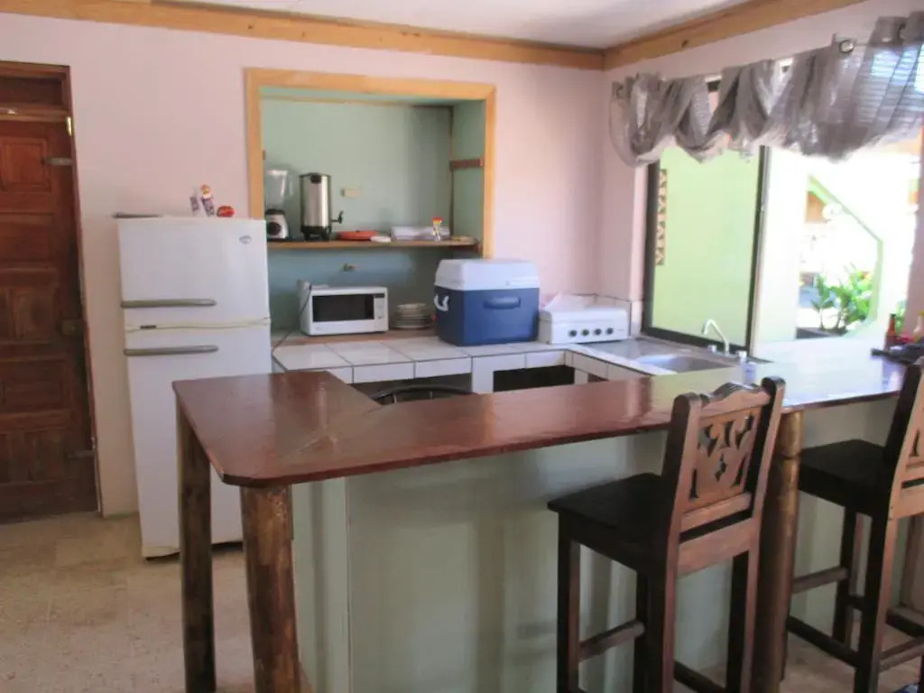Cabinas Cahuita