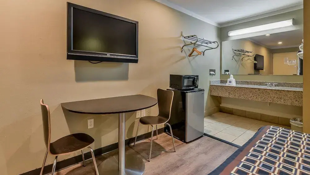 Red Roof Inn Raleigh Northeast - Downtown
