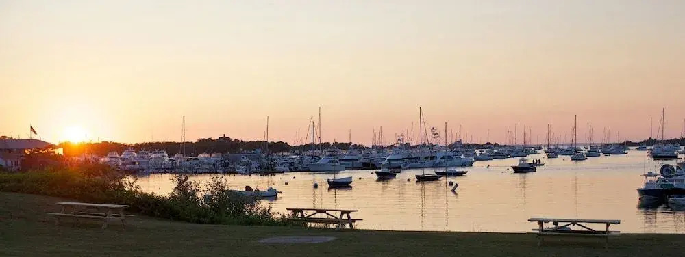 Narragansett Inn