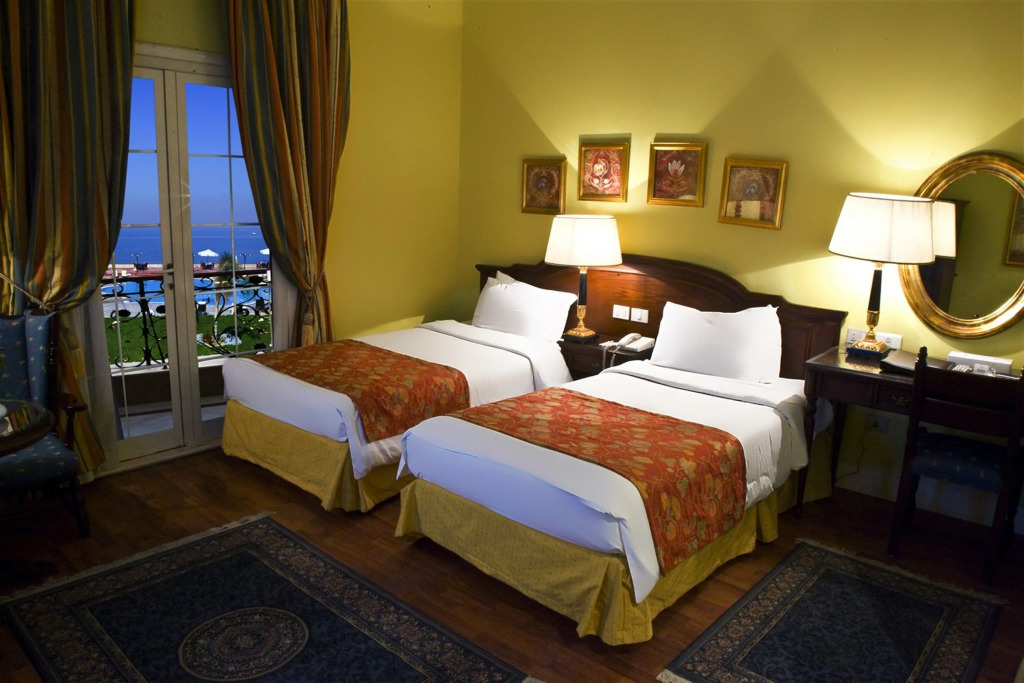 Helnan Auberge Fayoum