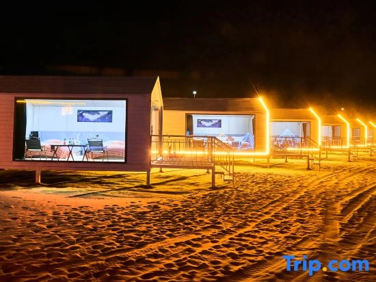 Zhongwei Tengger Desert Star Camping B&B