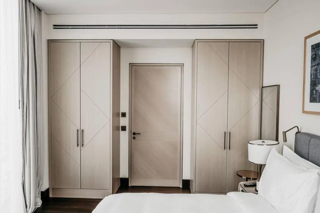 Serviced Luxurious 3+1 in Address Emaar Square