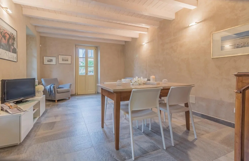 Del Duca Apartment