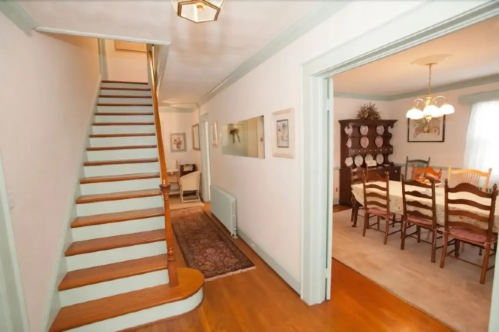 Sea Dog 5 Bedrooms 3 Bathrooms Home