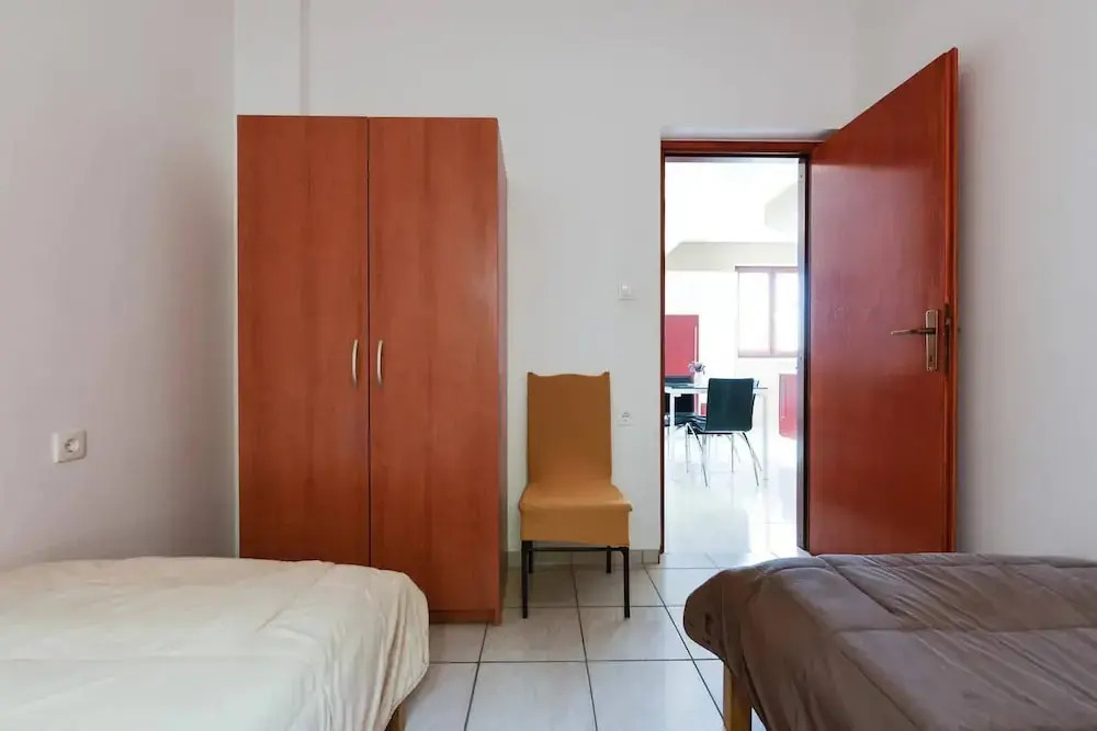 Nearby Beach, Modern Apartment Arena