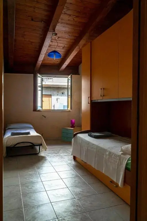 Casa singola su 2 piani Brolo
