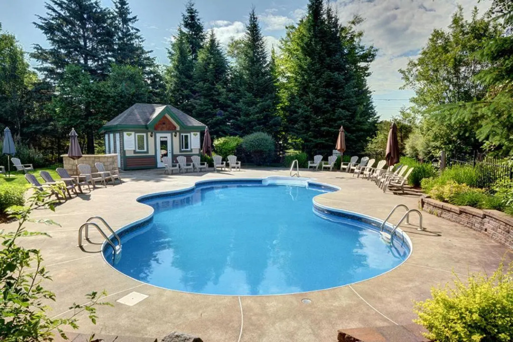 InstantSuites - Cheerful 3 Bedroom Cottage On Golf Course