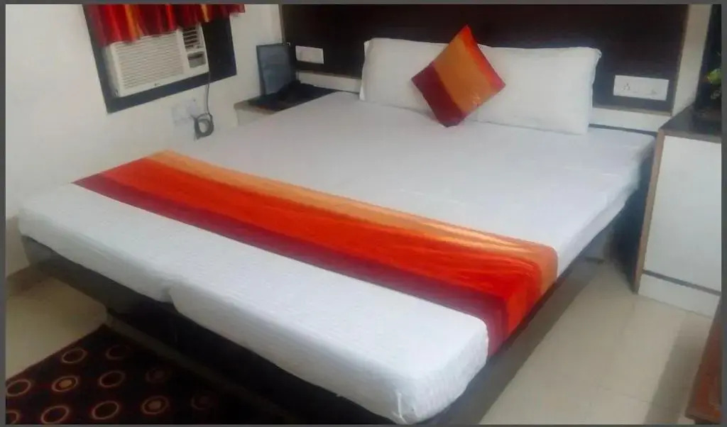 OYO Rooftop Inn
