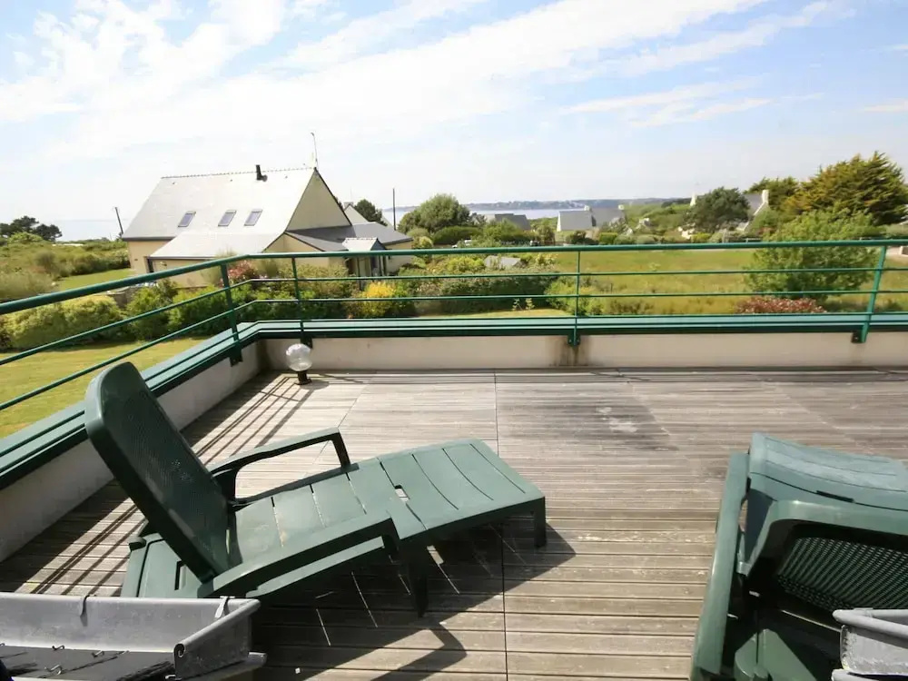 Scenic Villa in Moelan sur mer With Sauna