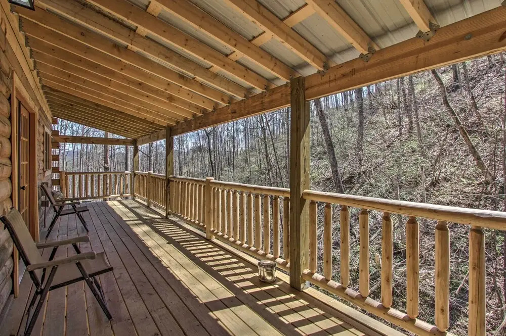 'the Phoenix' Cabin w/ Hot Tub in Gatlinburg!