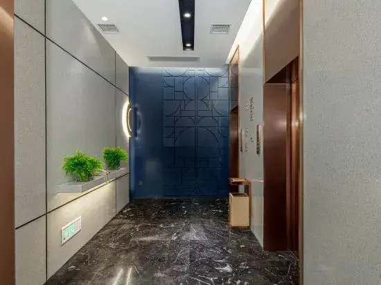 Yitel Collection Hotel (Changzhi Bayi Square Sky City Branch)