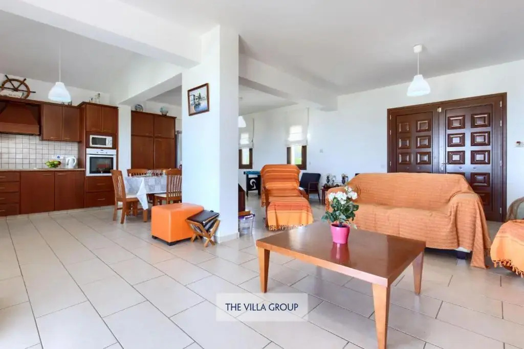Villa 382