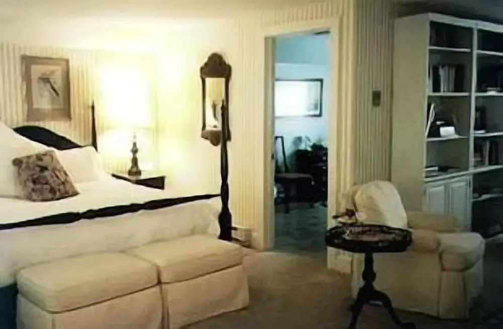 The Mansion Inn