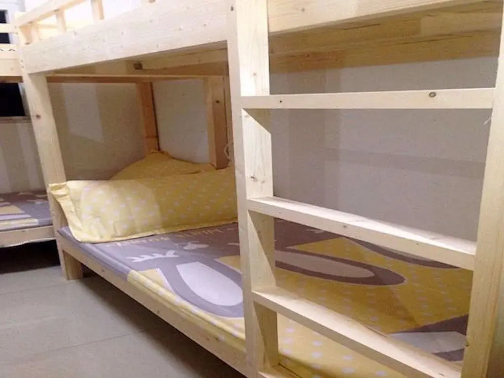 Shenzhen 8090 Hostel East Railway Branch