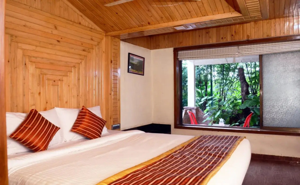 Gourish Resort (Pure Veg)