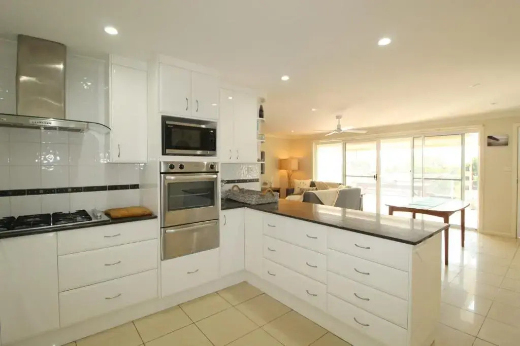Barefoot, 32 Skyline Crescent, Crescent Head