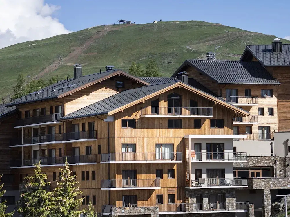 Stylish Apartment Near the Ski-slopes of L'alpe Dhuez