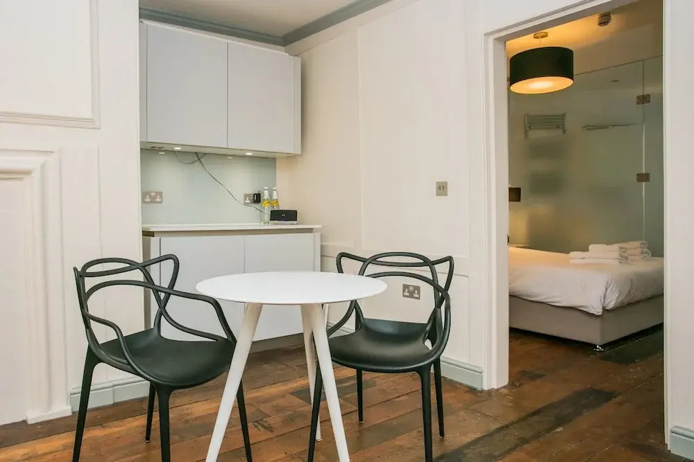 Spacious 1 Bedroom Apartment Near Oxford Street