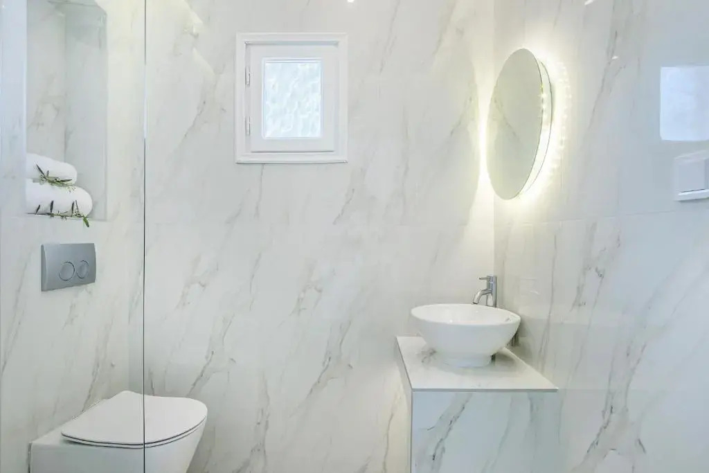 Eleon Suites & Apartments