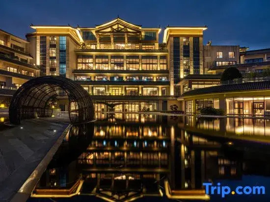 Wyndham Grand Plaza Royale Peach Blossom Hot Springs Resort Hunan