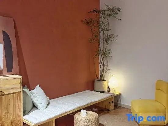 Cozy House - 60m2 - Big Bedroom - 2 Queen sz Bed - 5 minutes to Old Quater