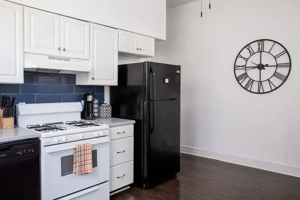 Chic 1br/1ba Midtown Apartment 1 Bedroom Apts by RedAwning
