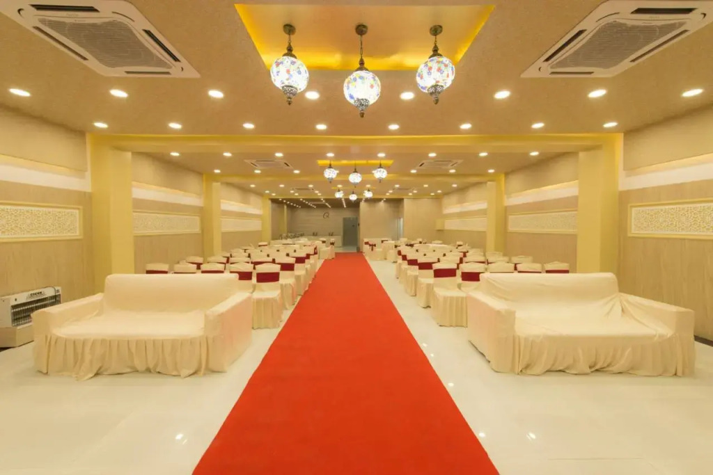 Hotel Ratana International