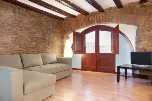 Beautiful 2-bedroom Flat In The City Center