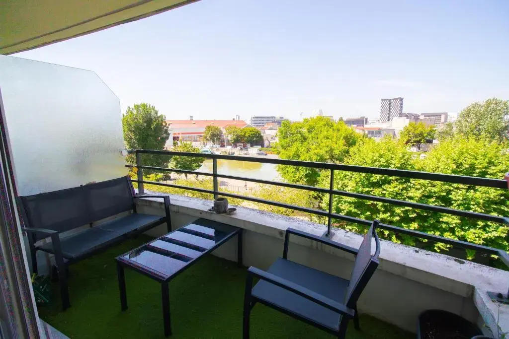 Métro 12, Parking, Balcon, 45m2, View, Stade De France