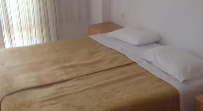 Pereches Hotel Apartments