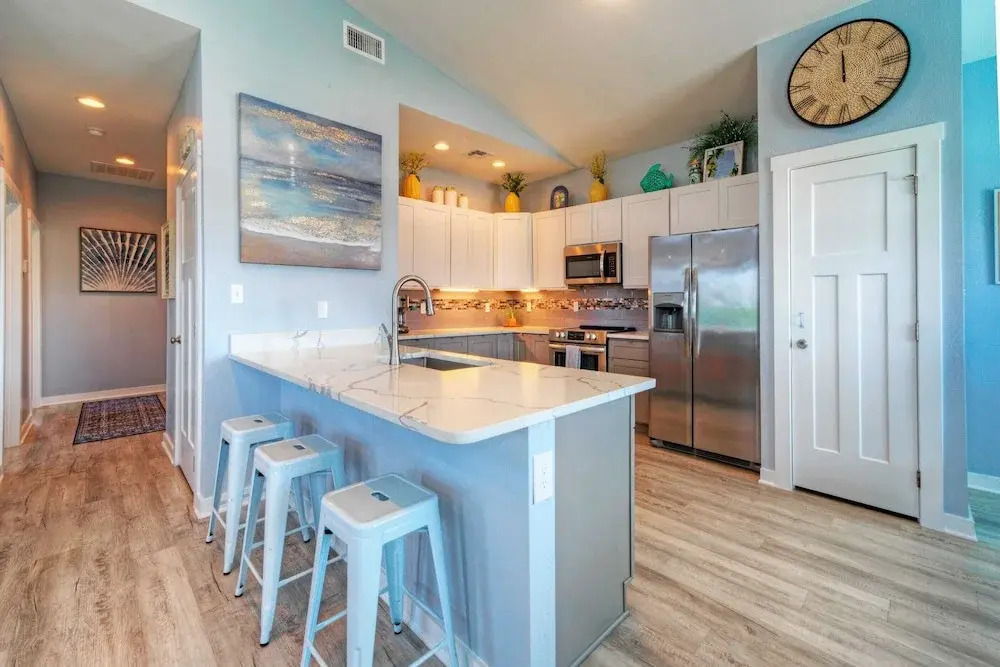 Family-friendly Beach Home Bbq, Patio & Fire Pit & Mins to Beach Bottoms Up by Avantstay