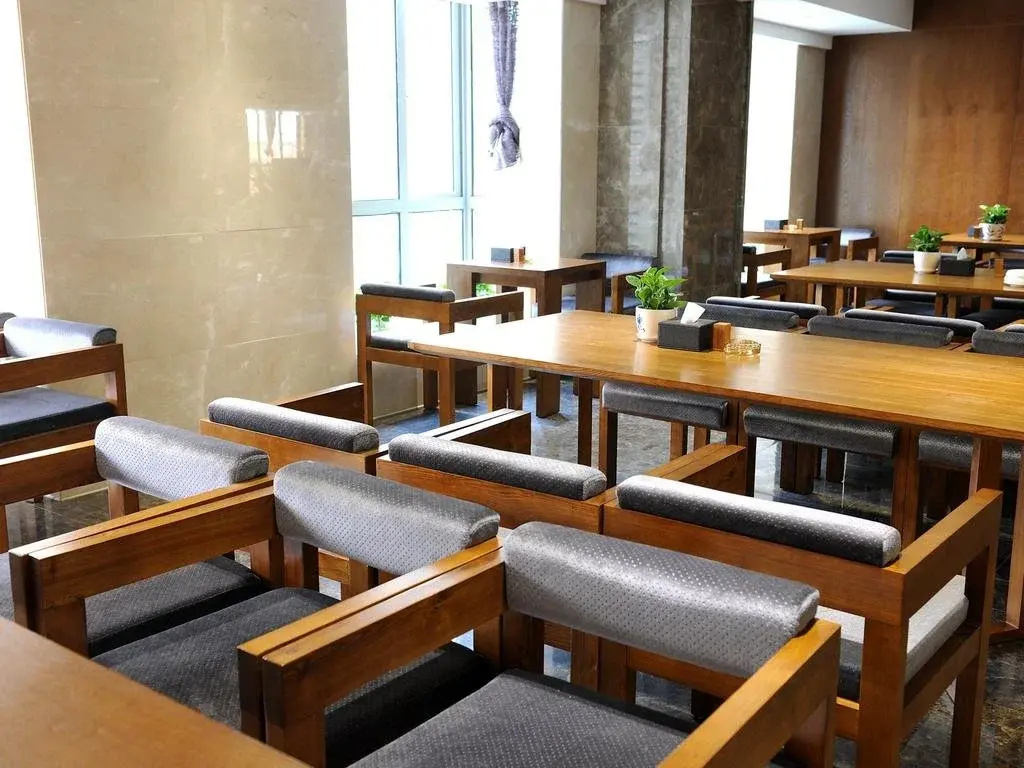 Yannian Huijing Hotel