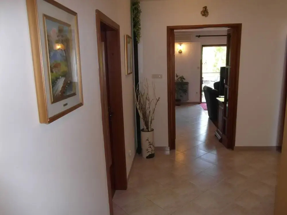 Apartments Ida, 100m from the beach