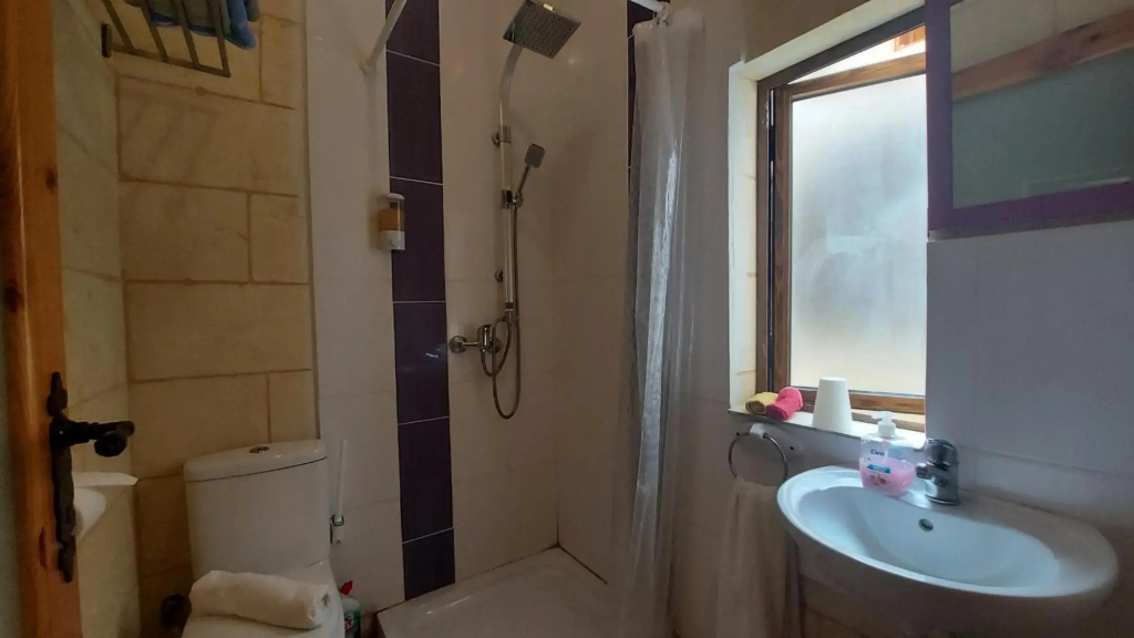 Gozo Inn Love