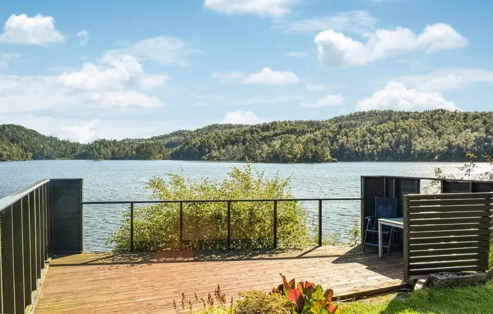 1 Bedroom Nice Home In Lyngdal