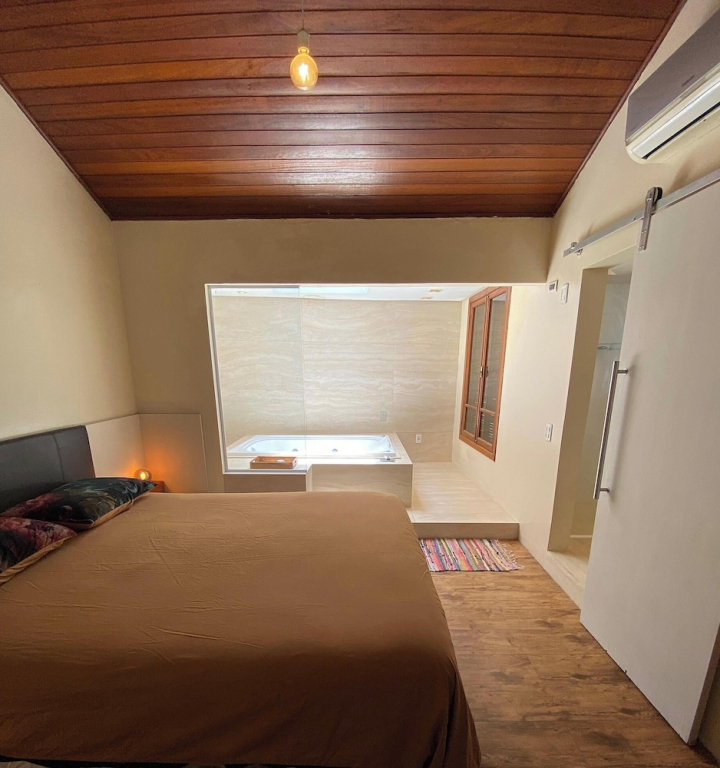 Casa 5 Ruas com Hidro - Rio Tavares Florianopolis