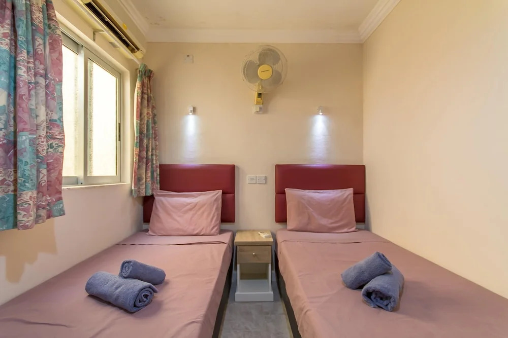 Merill Pool and Sea Charming Apart 1