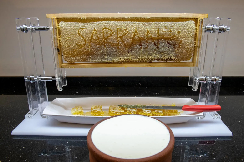 Sapran Deluxe Hotel