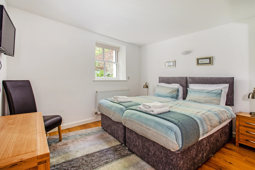 A peaceful elevated residential area within walking distance of the city