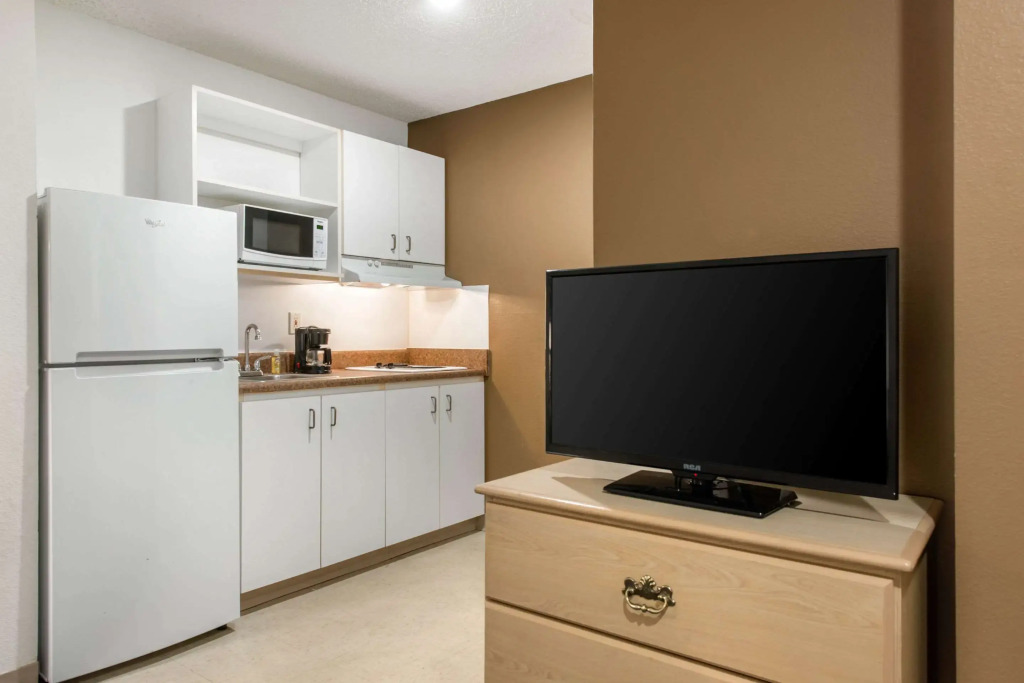 Birch Hill Suites - Lakeland