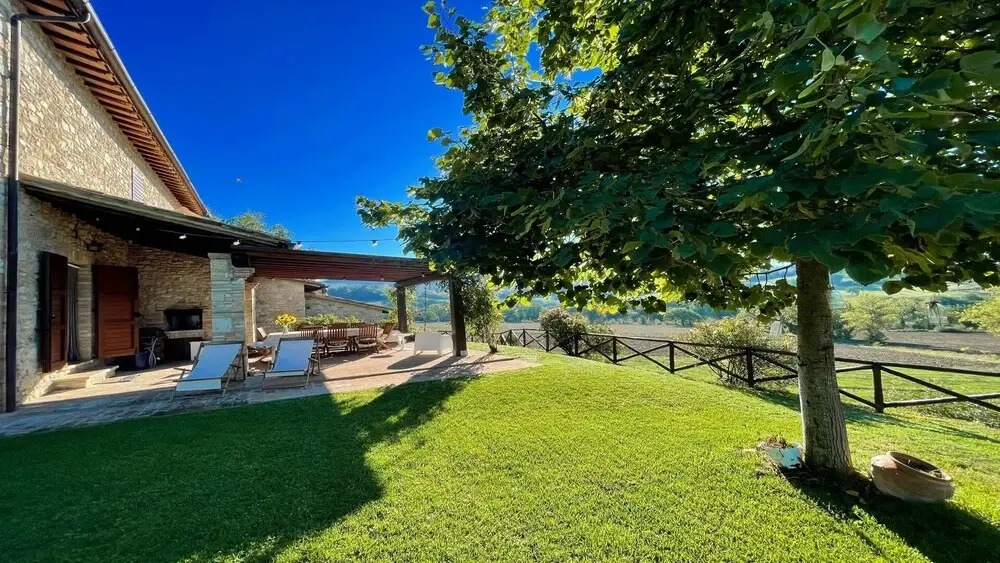 Sleeps 10. Sensational Views Surround Exceptional Villa/no Neighbours. Wifi!