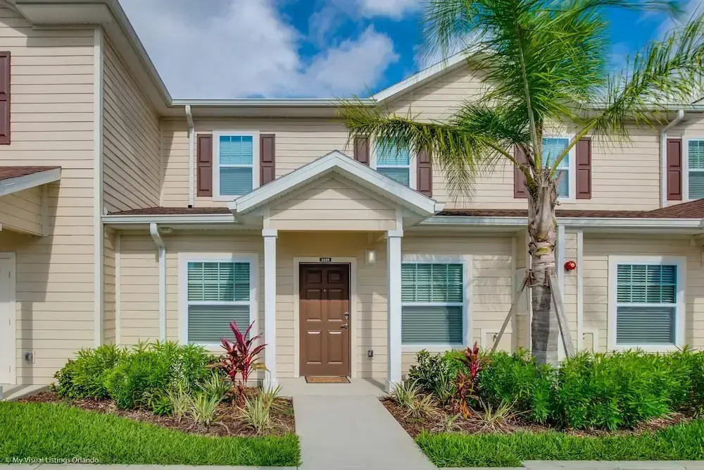 3 Bdrm West Lucaya Village