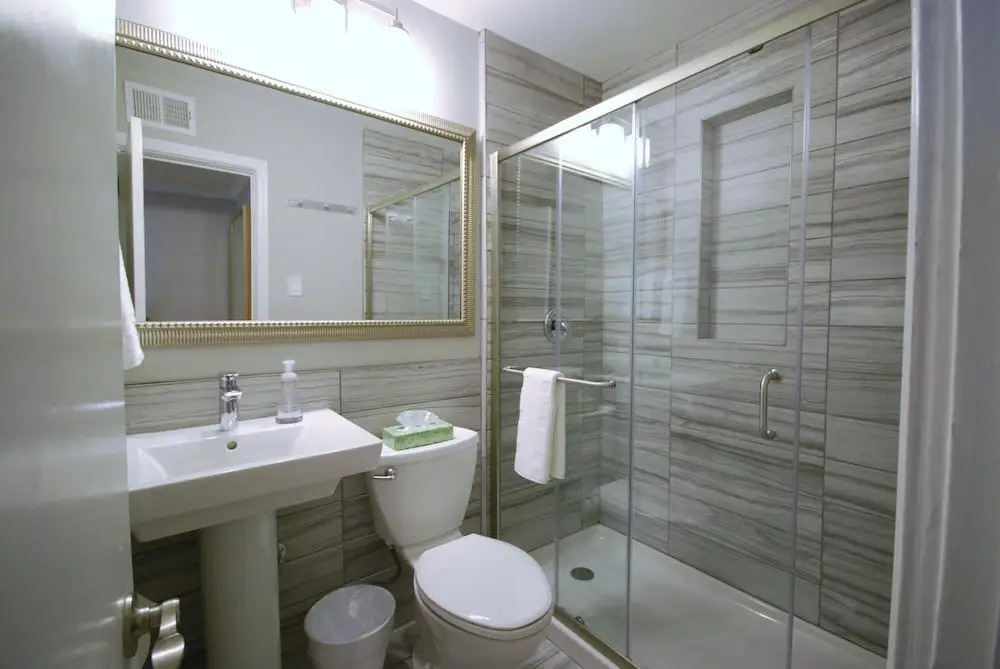 B2bk Professional Condo w Wi-fi Perfect for Business Travelers