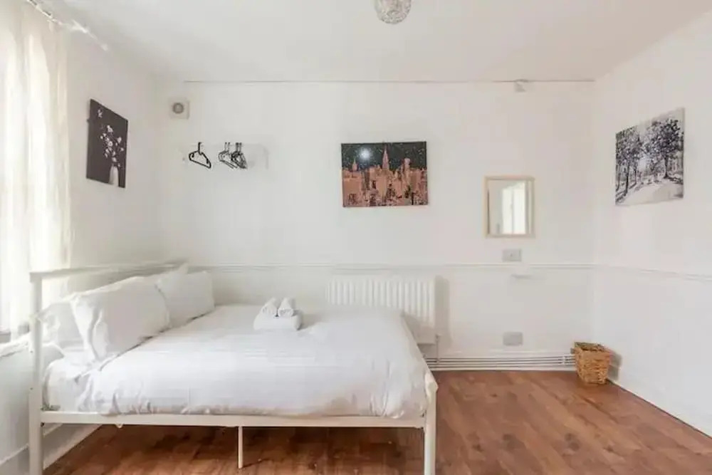 Cheerful Maisonette in the Heart of Orrell Park