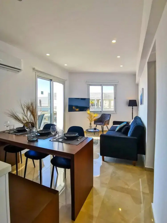 Phaedrus Living: Seaside Residence Lighthouse 70